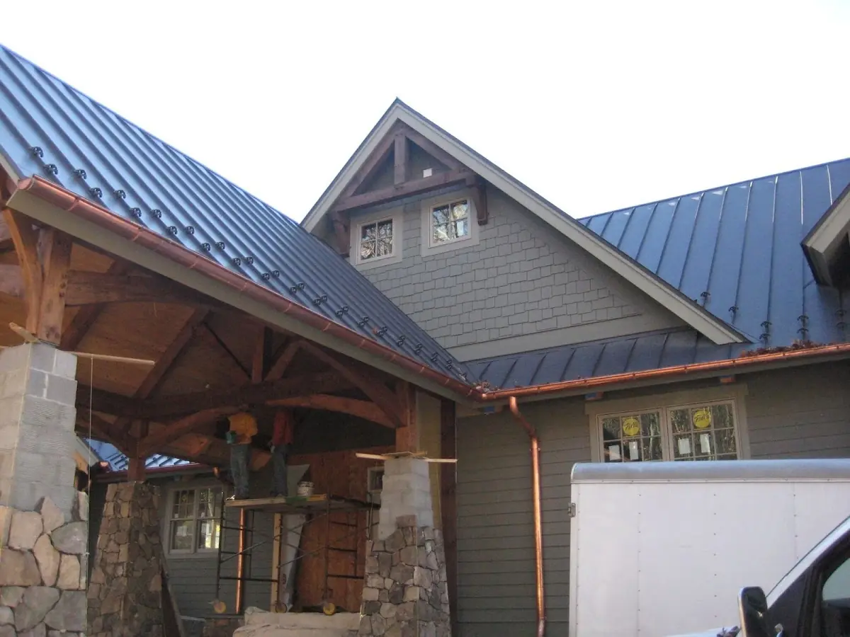 Craftsman Roofing team delivering quality roofing work in Meadowcreek Estates